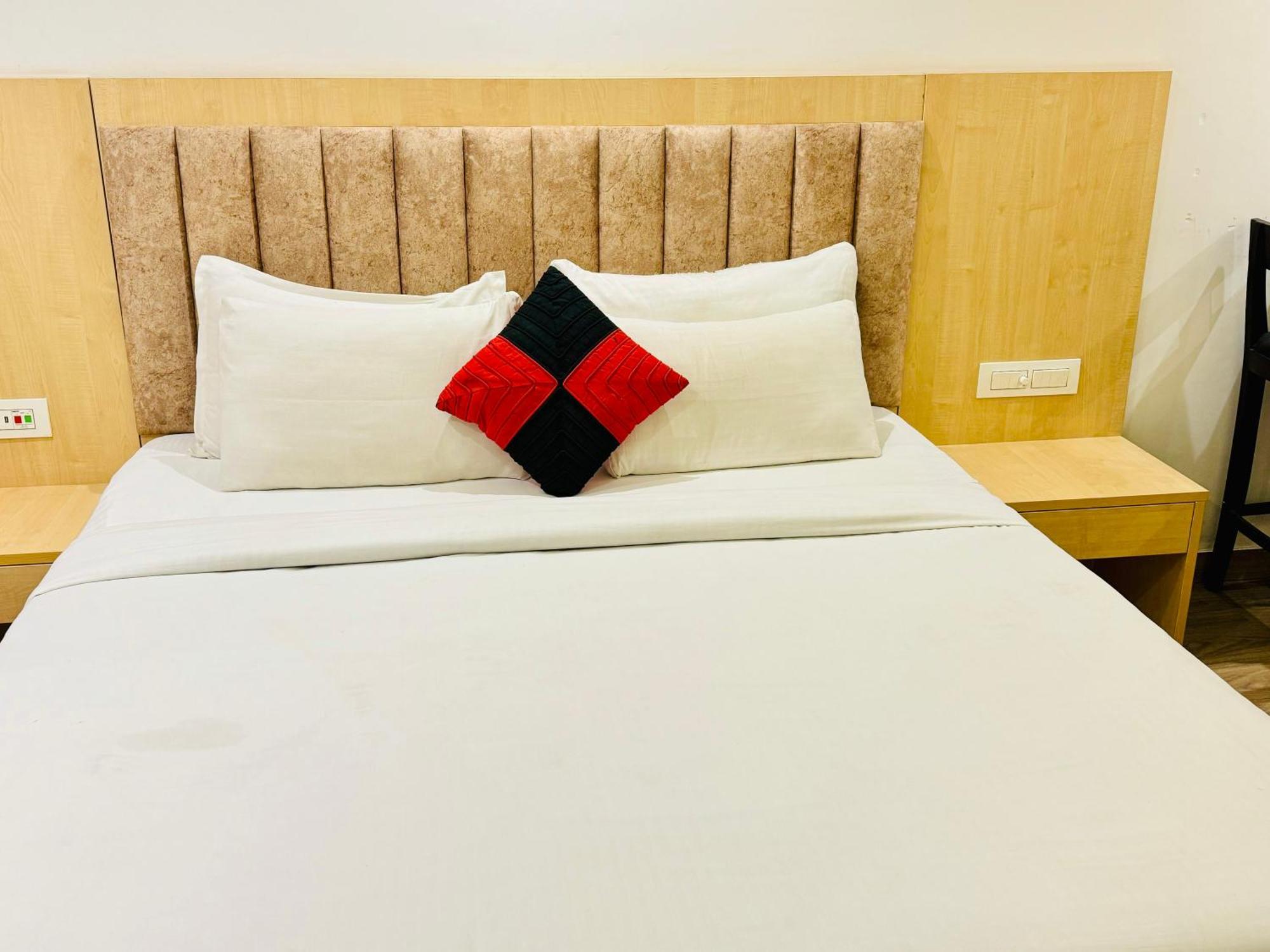 The Grand Luxury Hotel 4*