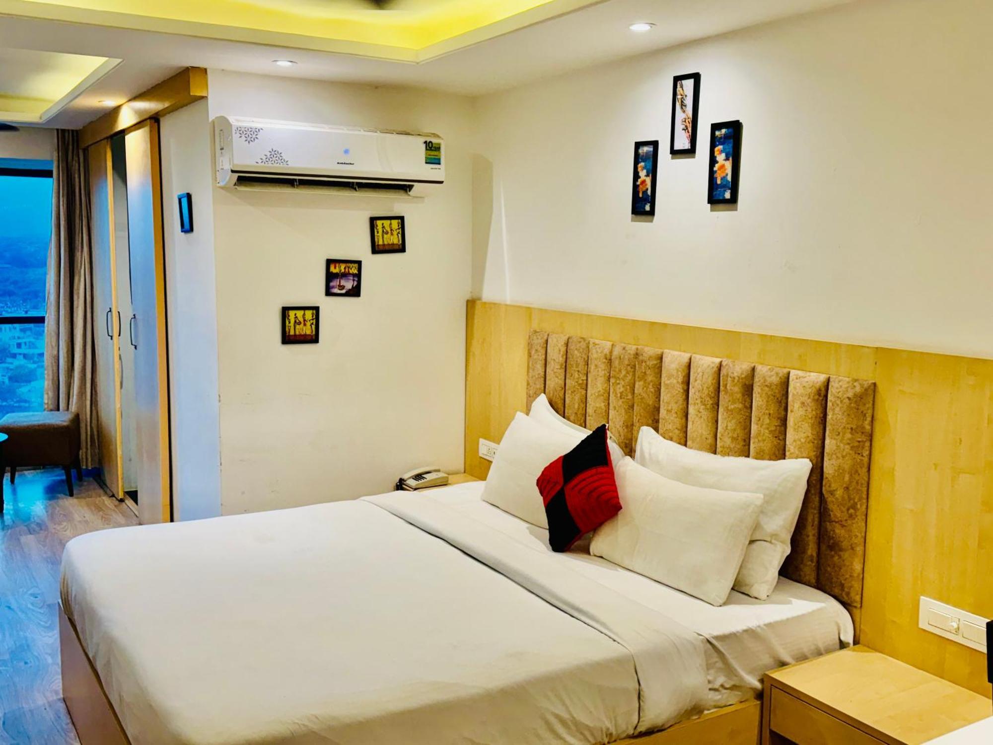Hotel The Grand Luxury
